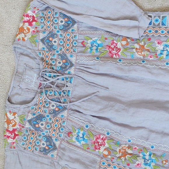 GUC Johnny Was grey embroidered tunic with three quarter sleeves - Picture 3 of 5